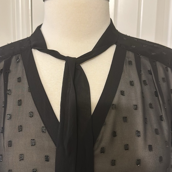 Black Metallic Thread Pattern Button Down - Picture 7 of 10